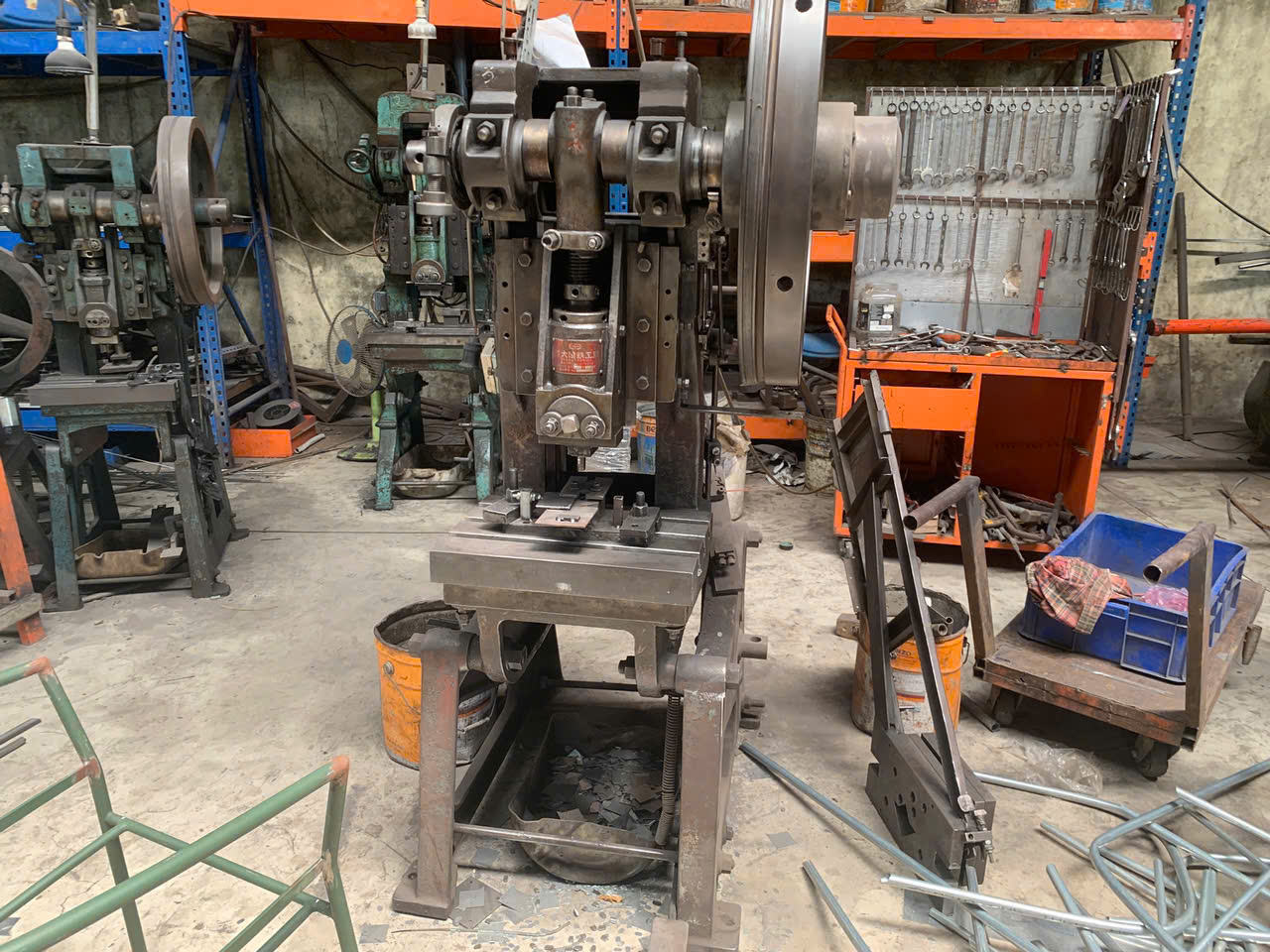Stamping machine 2.jpg